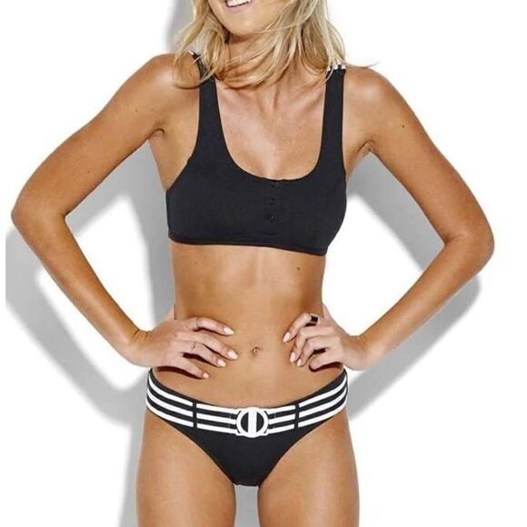 New. Seafolly belted black bikini set. US 4DD-top/6-bottom. Retails $189 - Picture 2 of 16